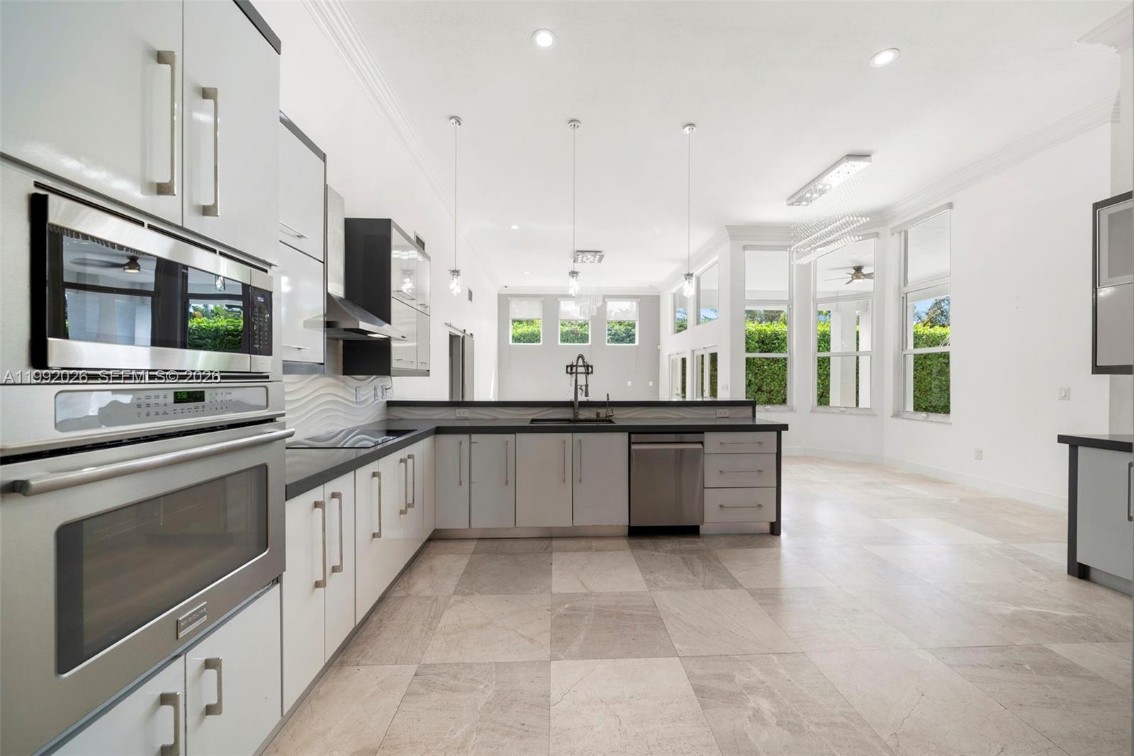 ROYAL CUTLER ESTATES - Residential