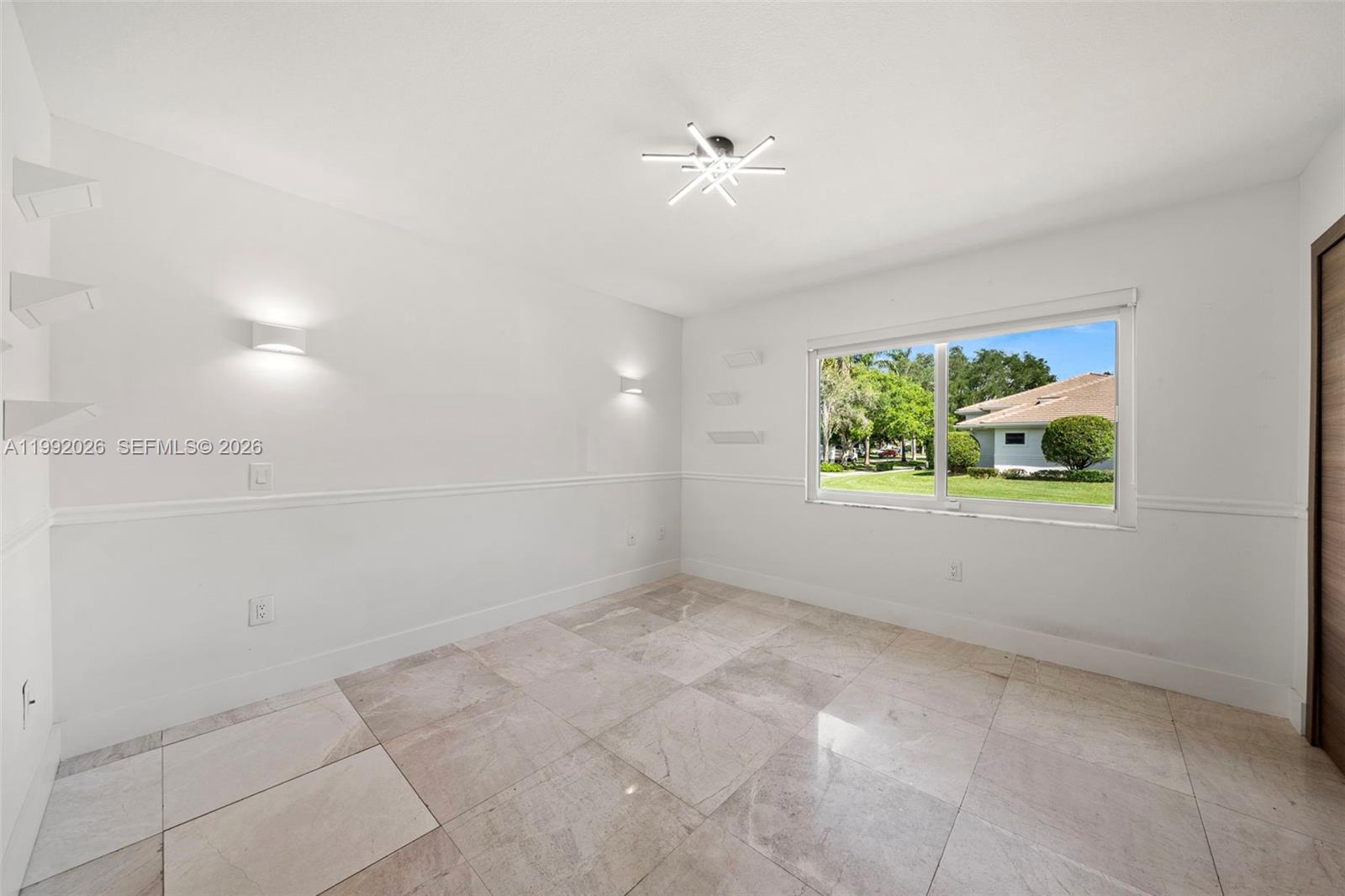 ROYAL CUTLER ESTATES - Residential