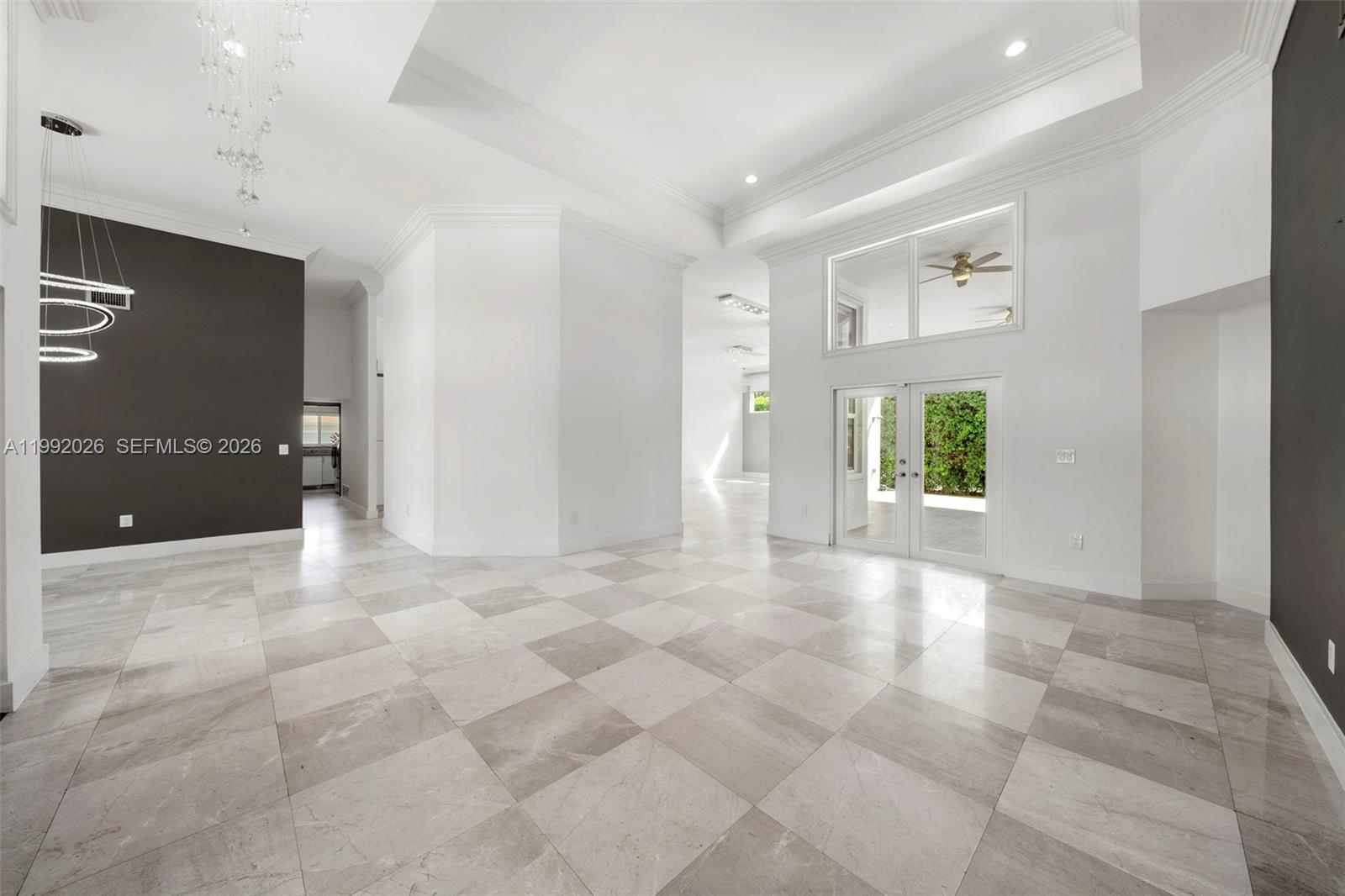 ROYAL CUTLER ESTATES - Residential