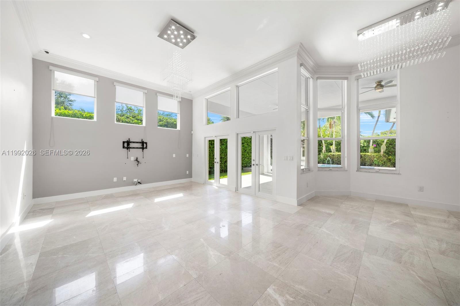 ROYAL CUTLER ESTATES - Residential