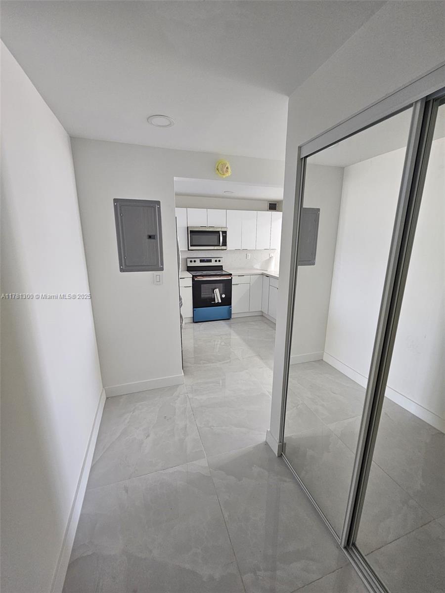 7125 Bay Dr 506
