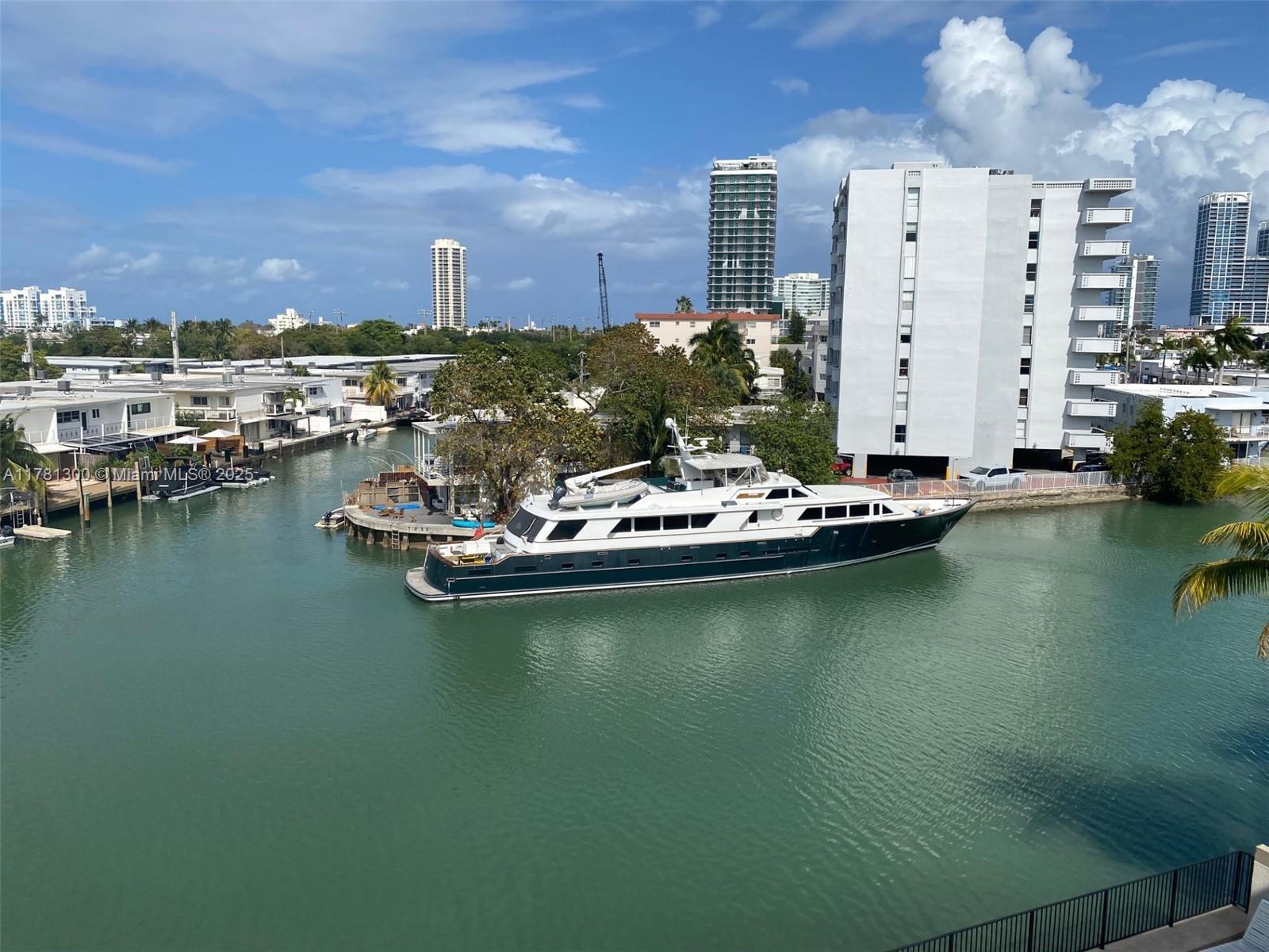 BAY PLAZA CONDO - Residential