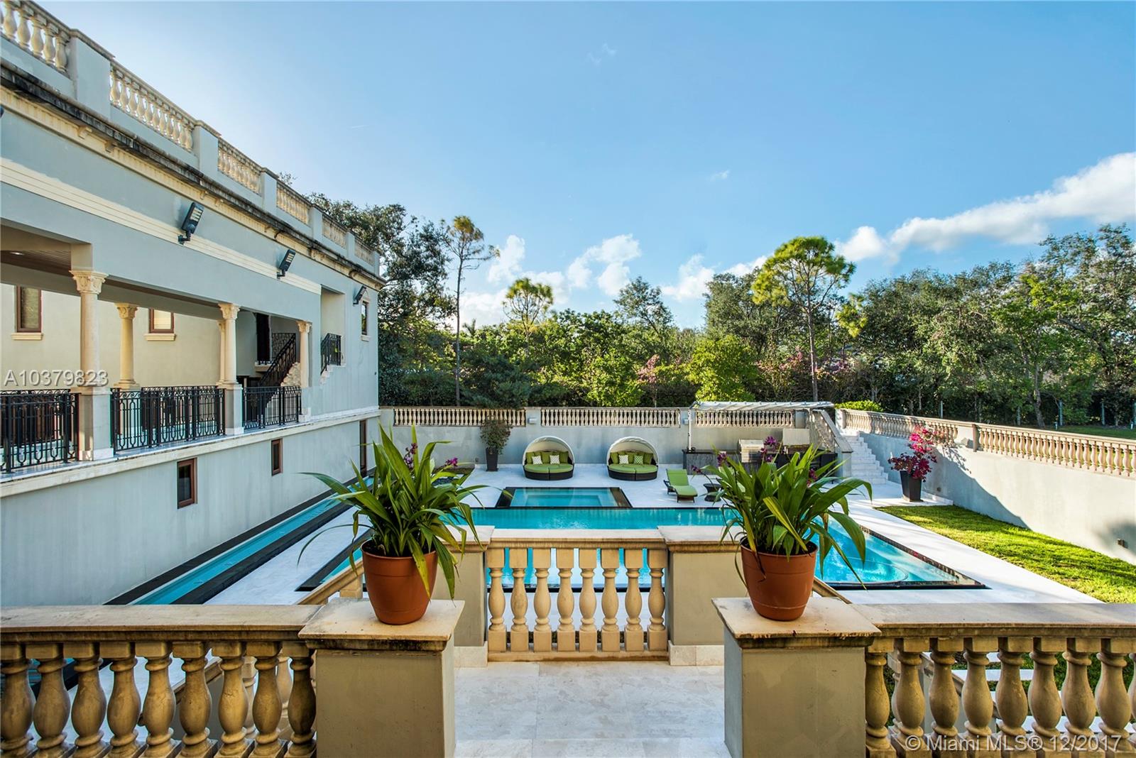 TOWN & RANCH ESTS - Residential