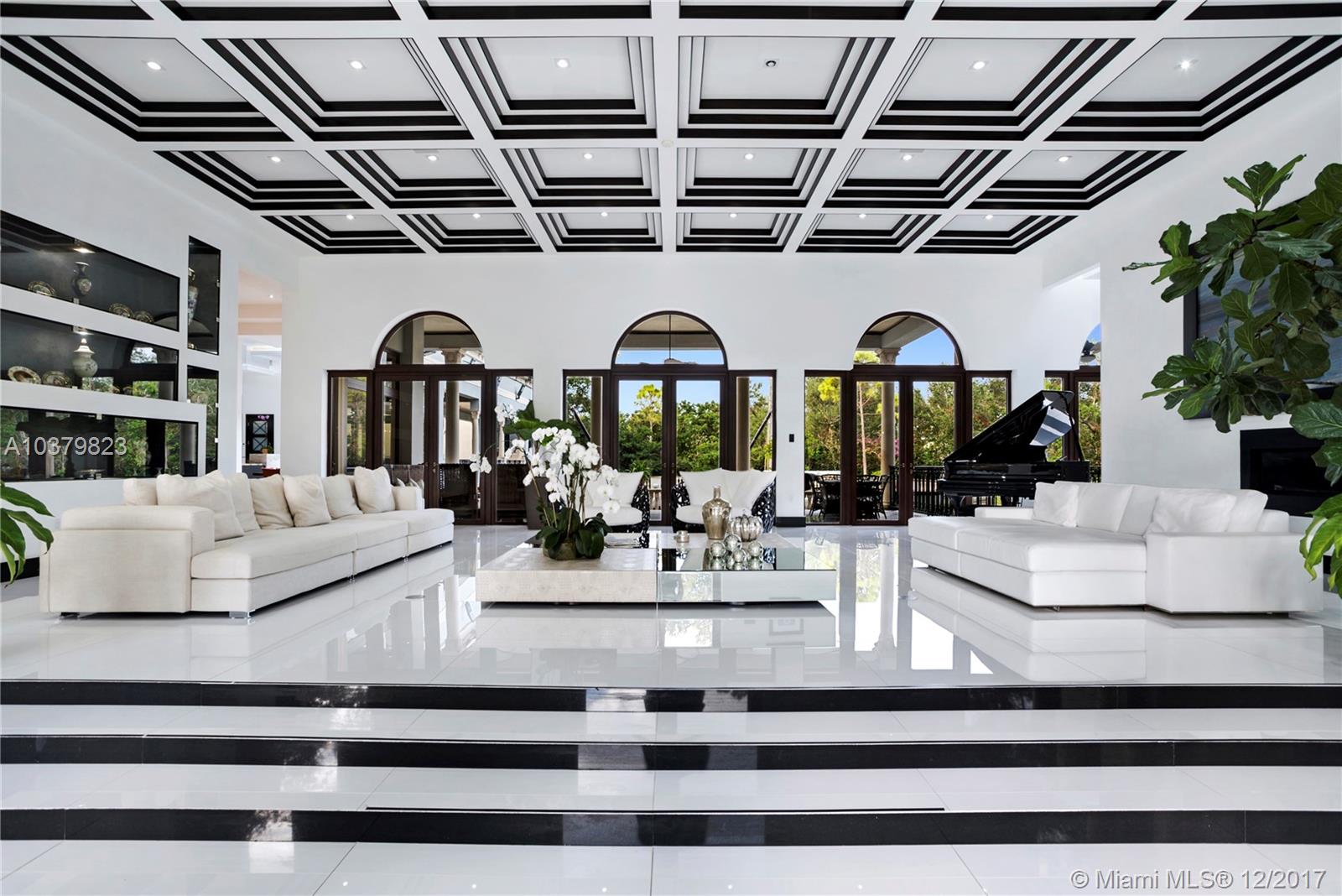 TOWN & RANCH ESTS - Residential