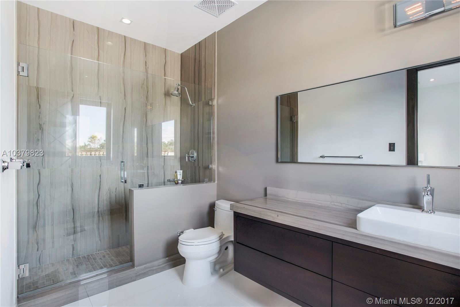 TOWN & RANCH ESTS - Residential