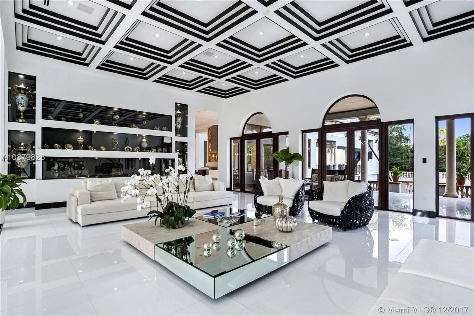 TOWN & RANCH ESTS - Residential