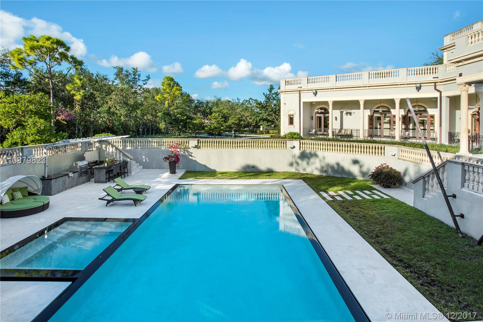 TOWN & RANCH ESTS - Residential