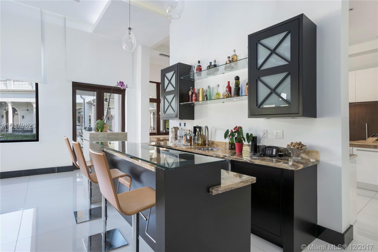 TOWN & RANCH ESTS - Residential