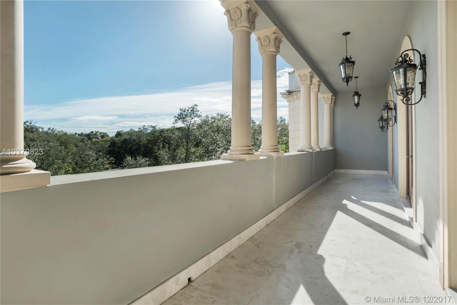 TOWN & RANCH ESTS - Residential