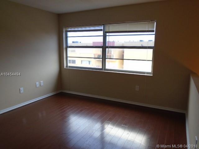 VILLAS SAN MIGUEL CONDO - Residential