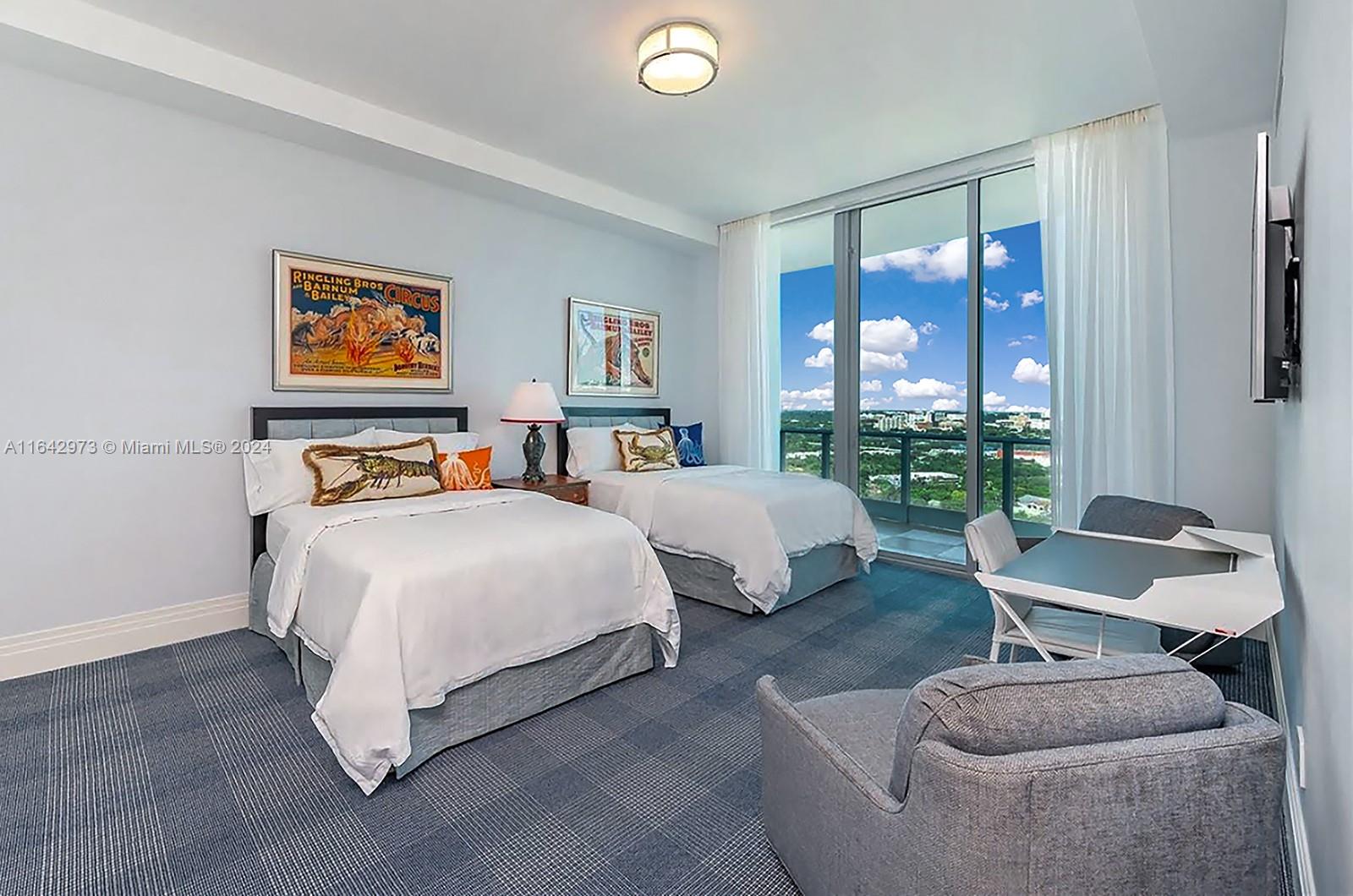 GROVENOR HOUSE CONDO - Residential