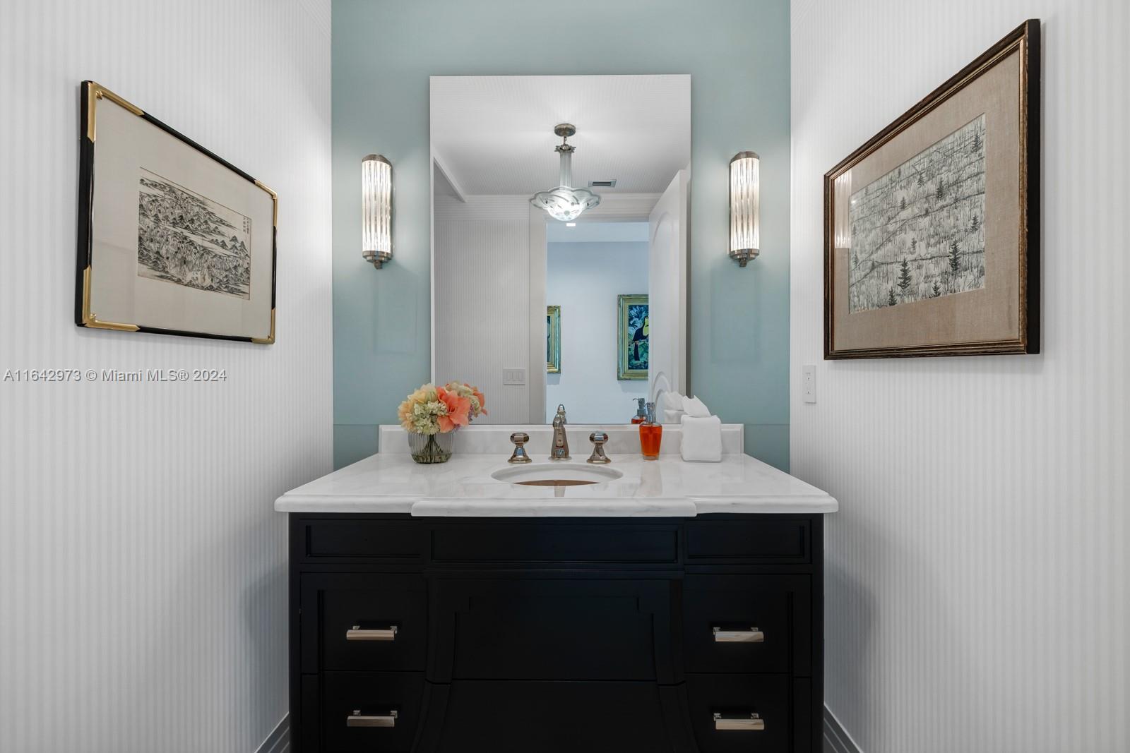 GROVENOR HOUSE CONDO - Residential