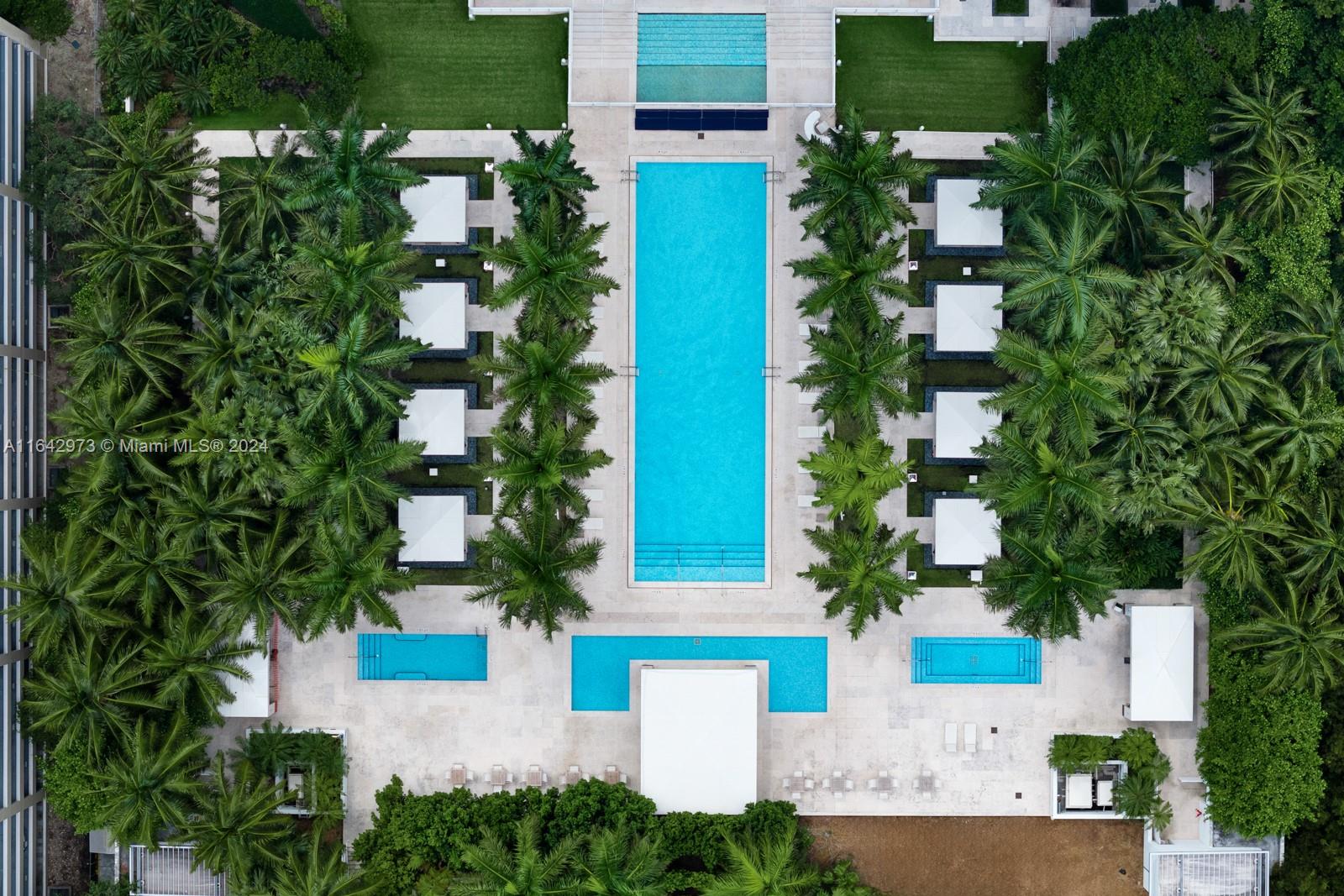 GROVENOR HOUSE CONDO - Residential