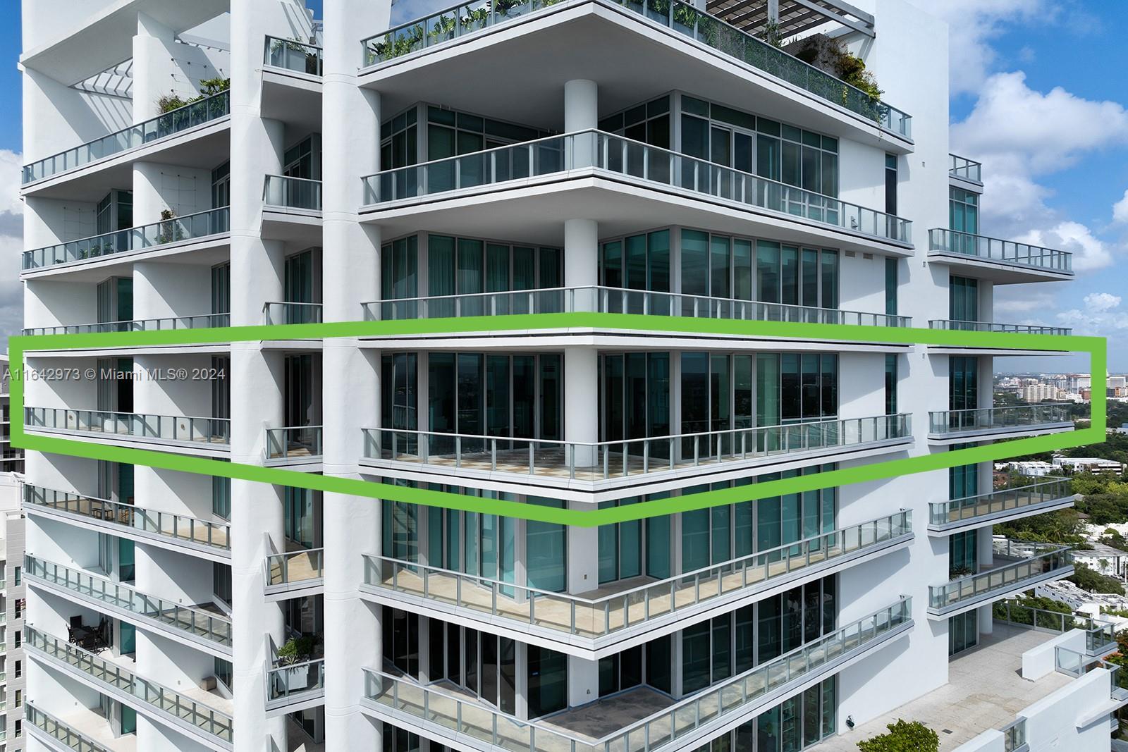 GROVENOR HOUSE CONDO - Residential