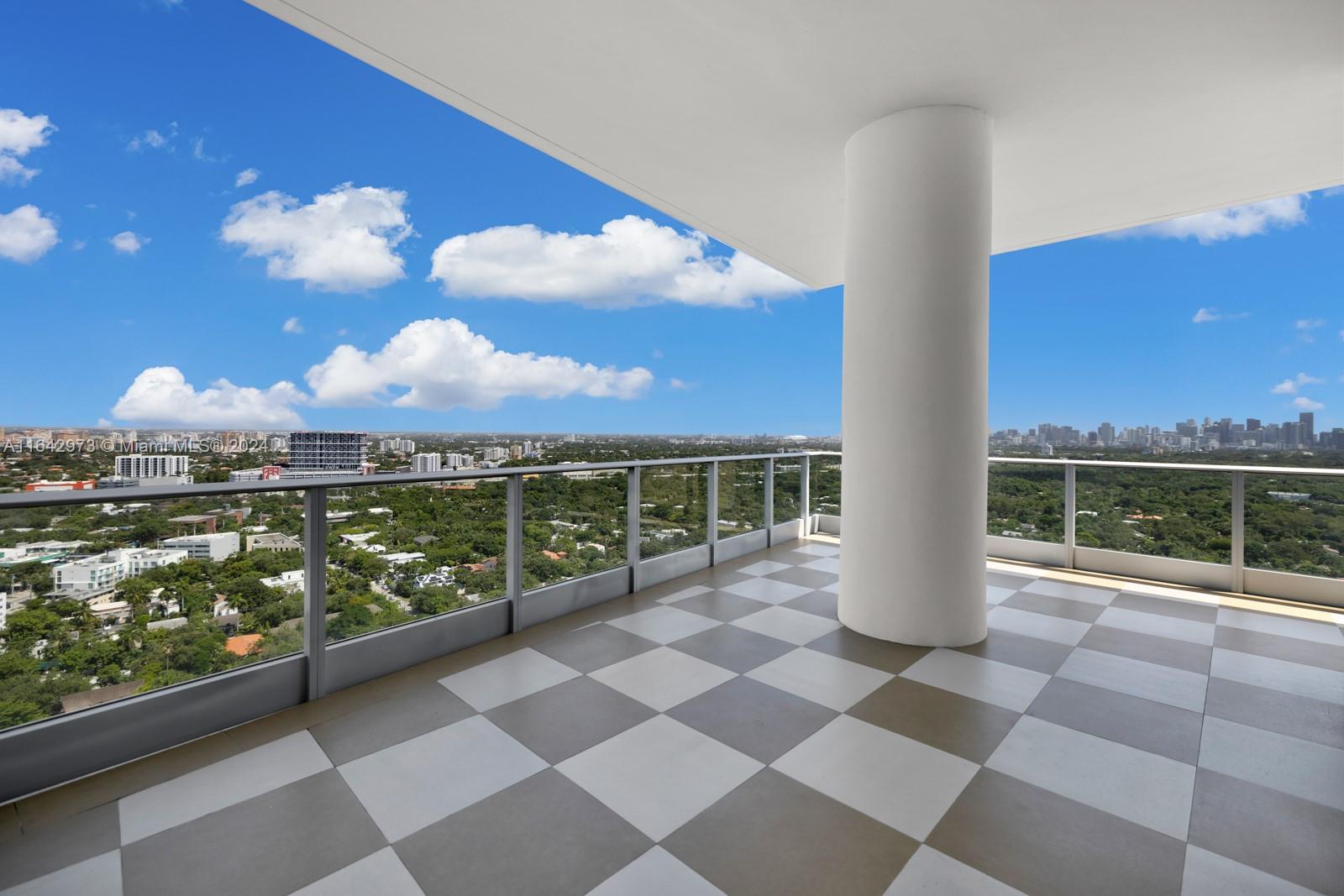 GROVENOR HOUSE CONDO - Residential