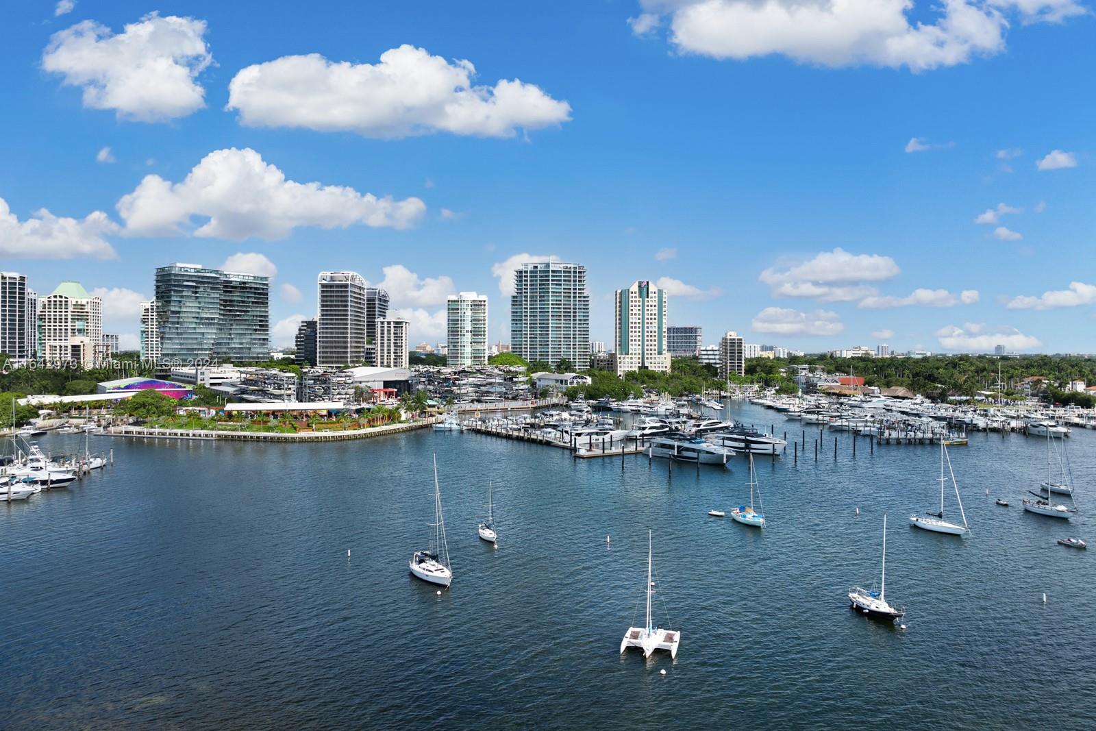 GROVENOR HOUSE CONDO - Residential