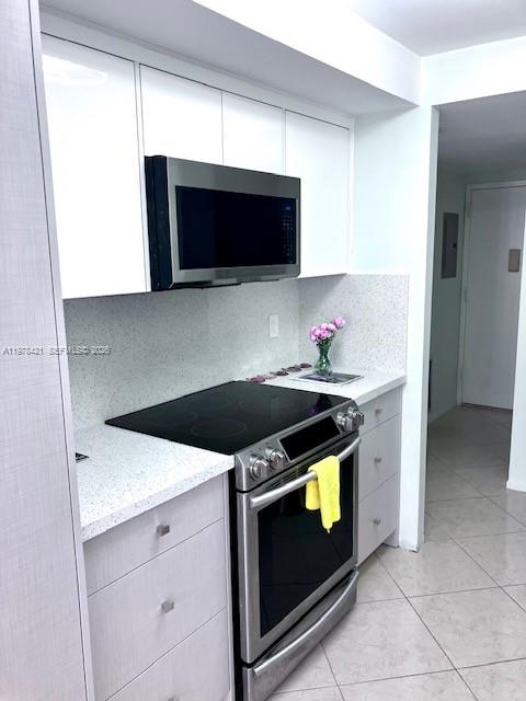 WINSTON TOWER 300 CONDO - Residential Lease