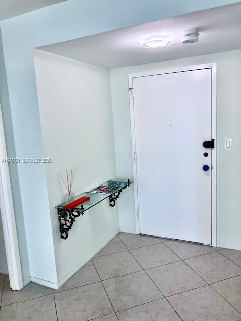 WINSTON TOWER 300 CONDO - Residential Lease