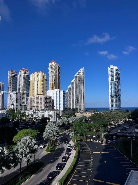 WINSTON TOWER 300 CONDO - Residential Lease