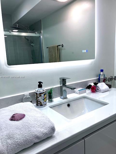 WINSTON TOWER 300 CONDO - Residential Lease