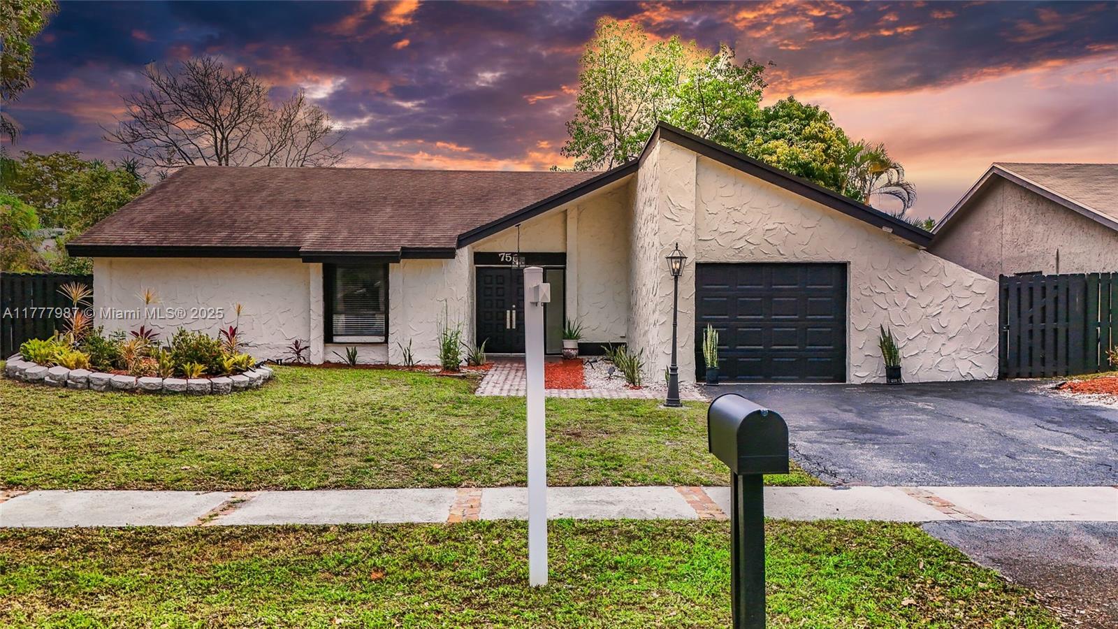 Plantation Hills - Residential