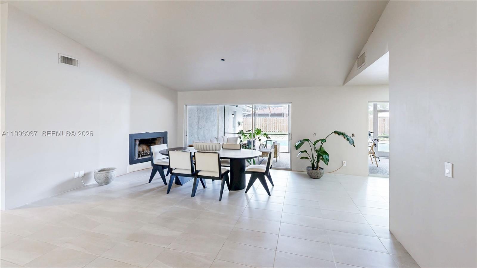 SHADOW WOOD - Residential