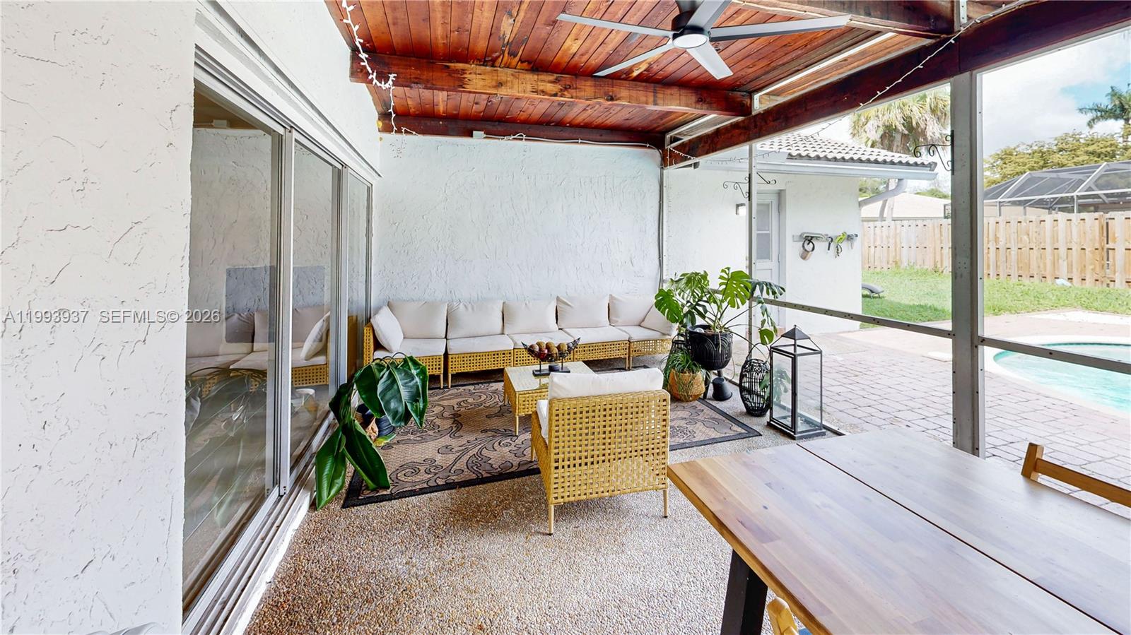 SHADOW WOOD - Residential