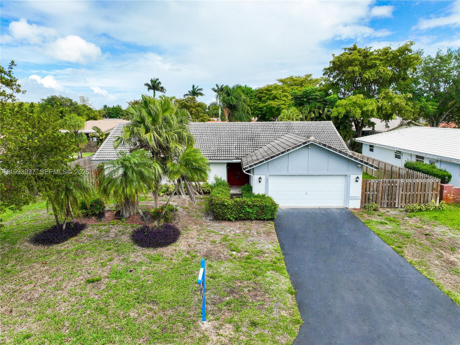 SHADOW WOOD - Residential