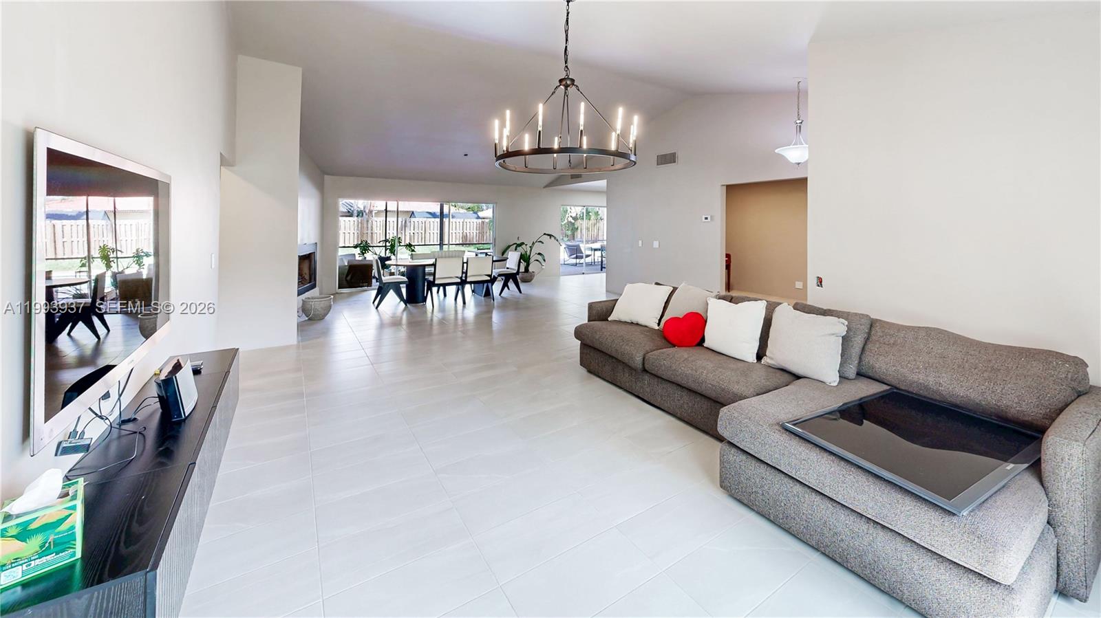 SHADOW WOOD - Residential