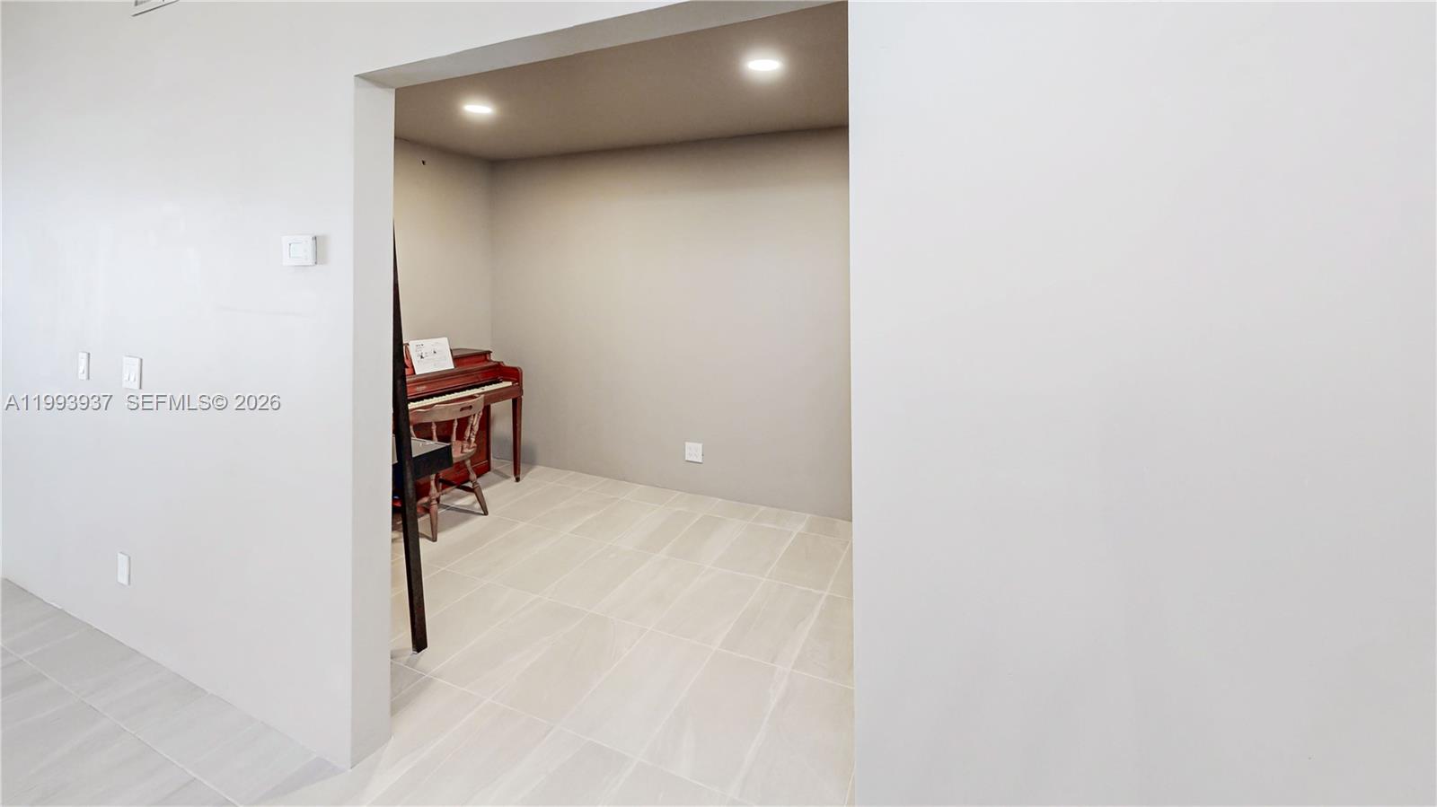 SHADOW WOOD - Residential