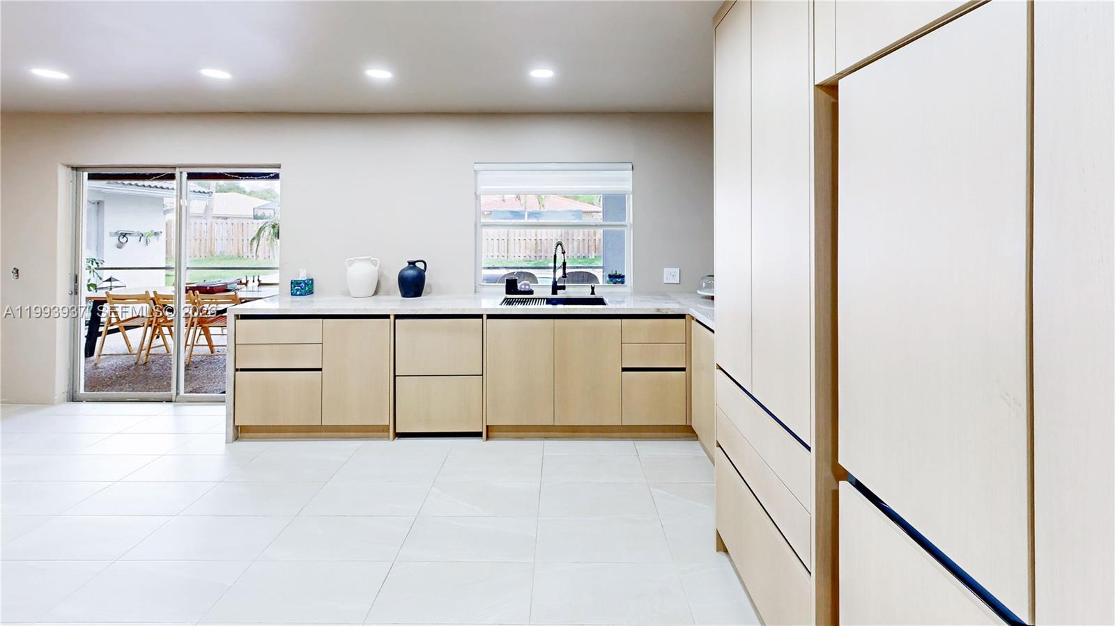 SHADOW WOOD - Residential