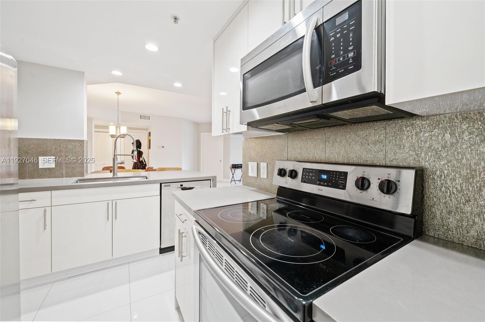 COURVOISIER COURTS CONDO - Residential