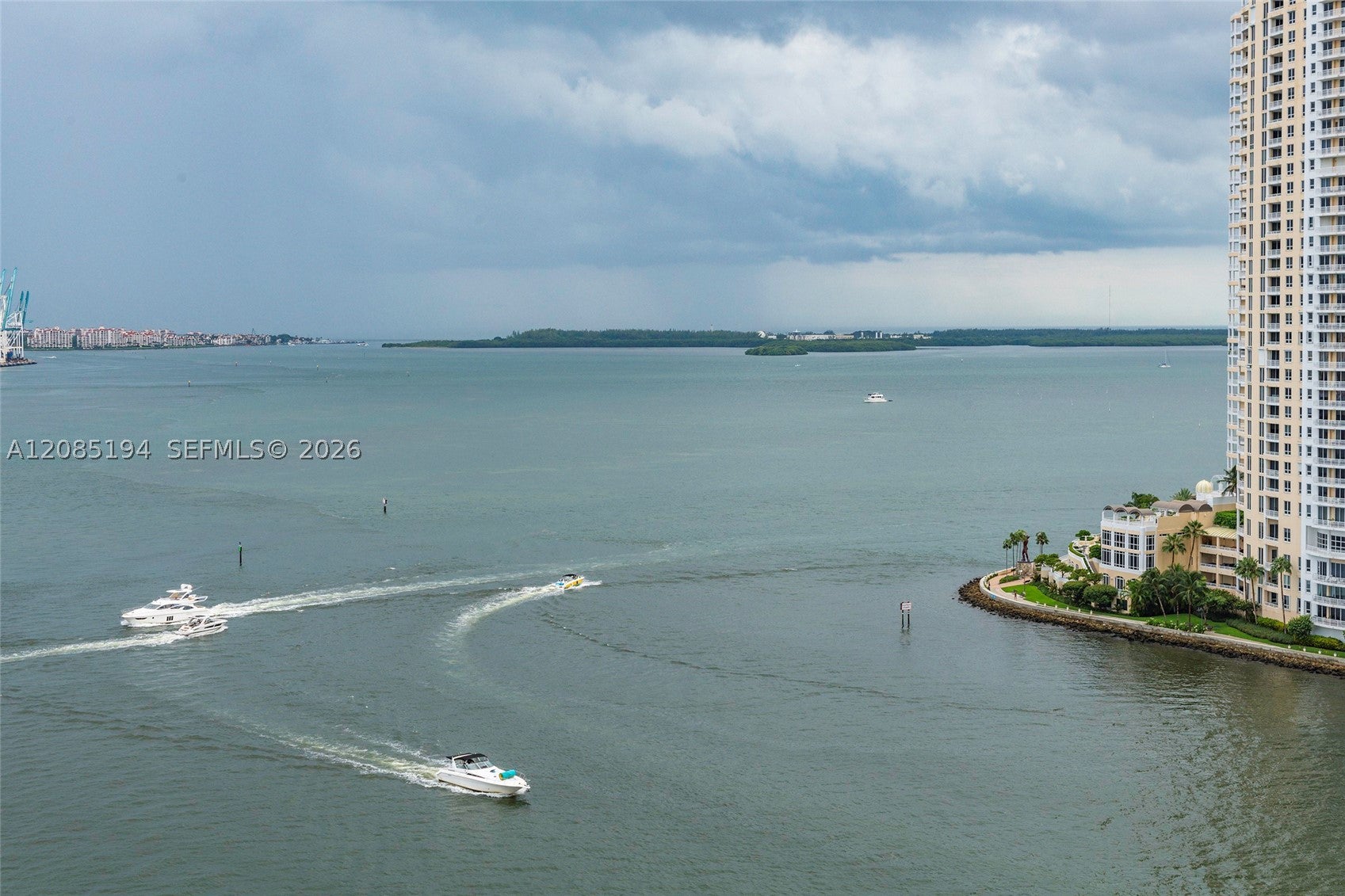 335 S Biscayne Blvd 1801