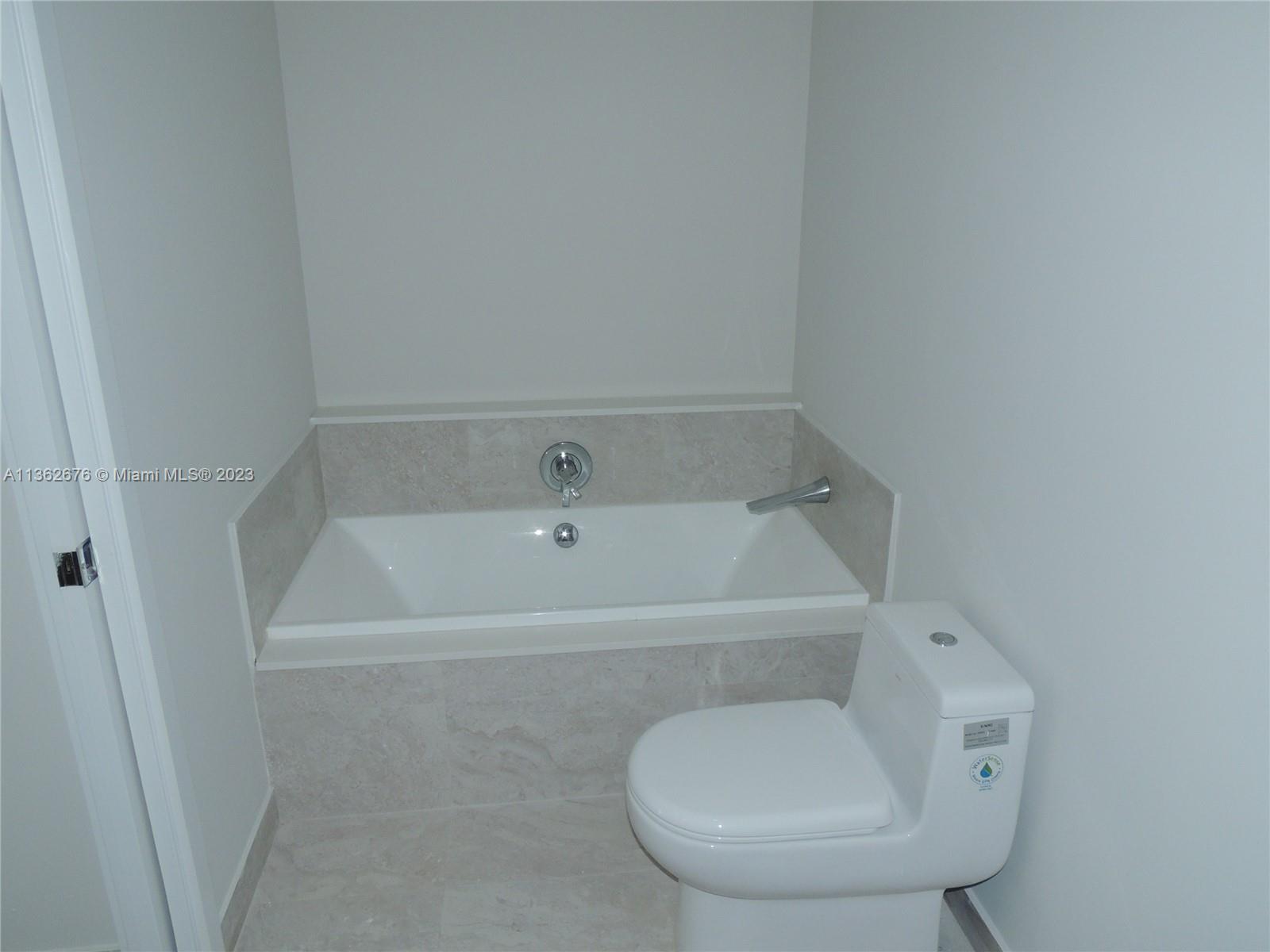 ARIA ON THE BAY CONDO - Residential Lease