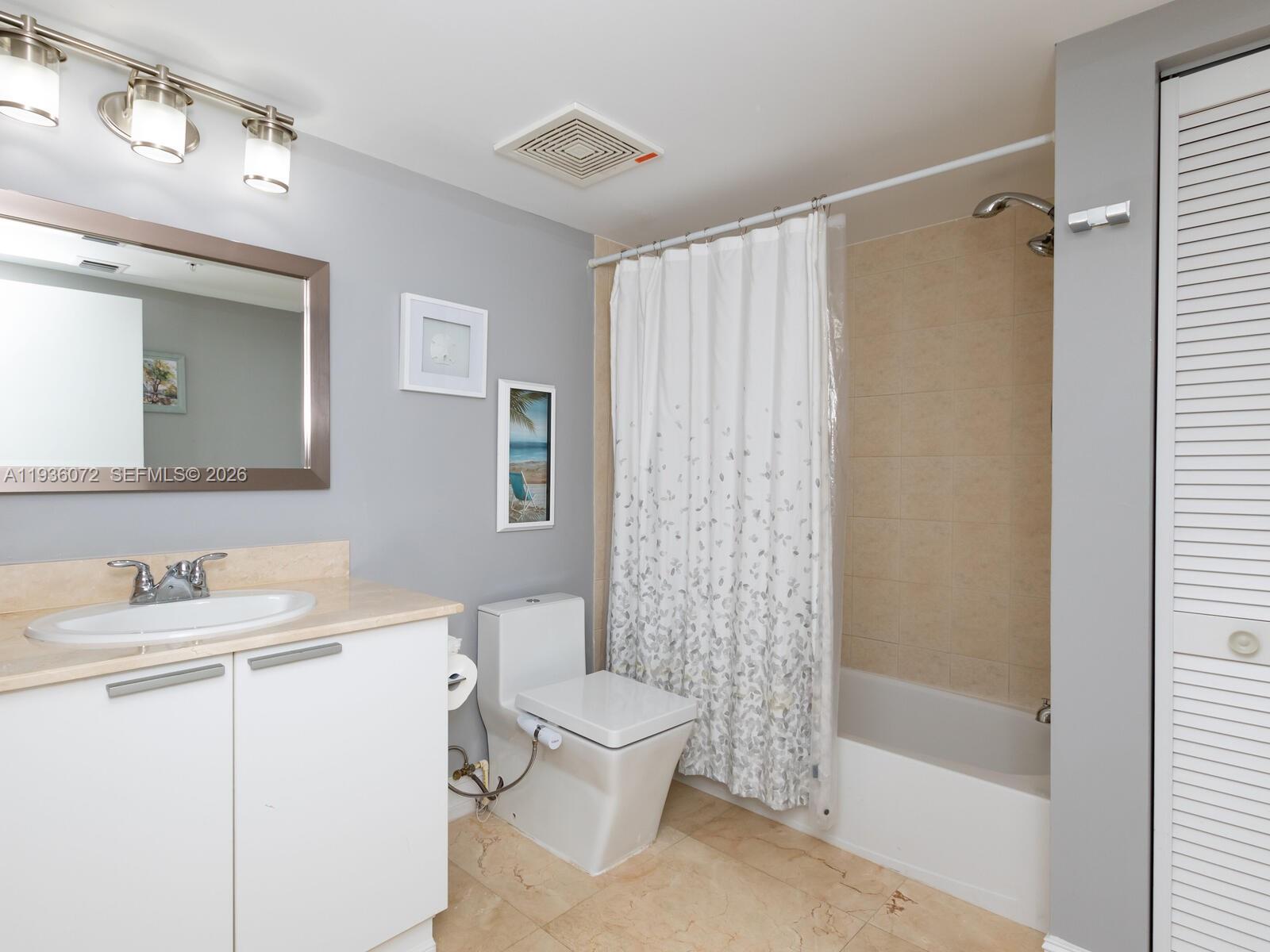 LA PERLA CONDO - Residential