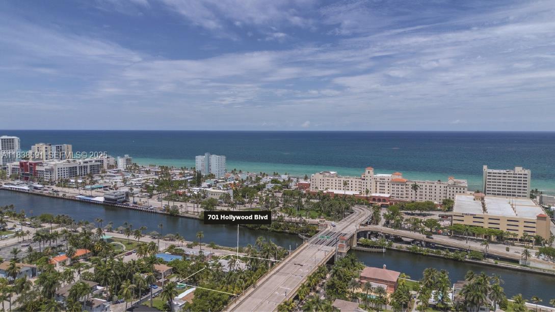 HOLLYWOOD LAKES SECTION - Residential