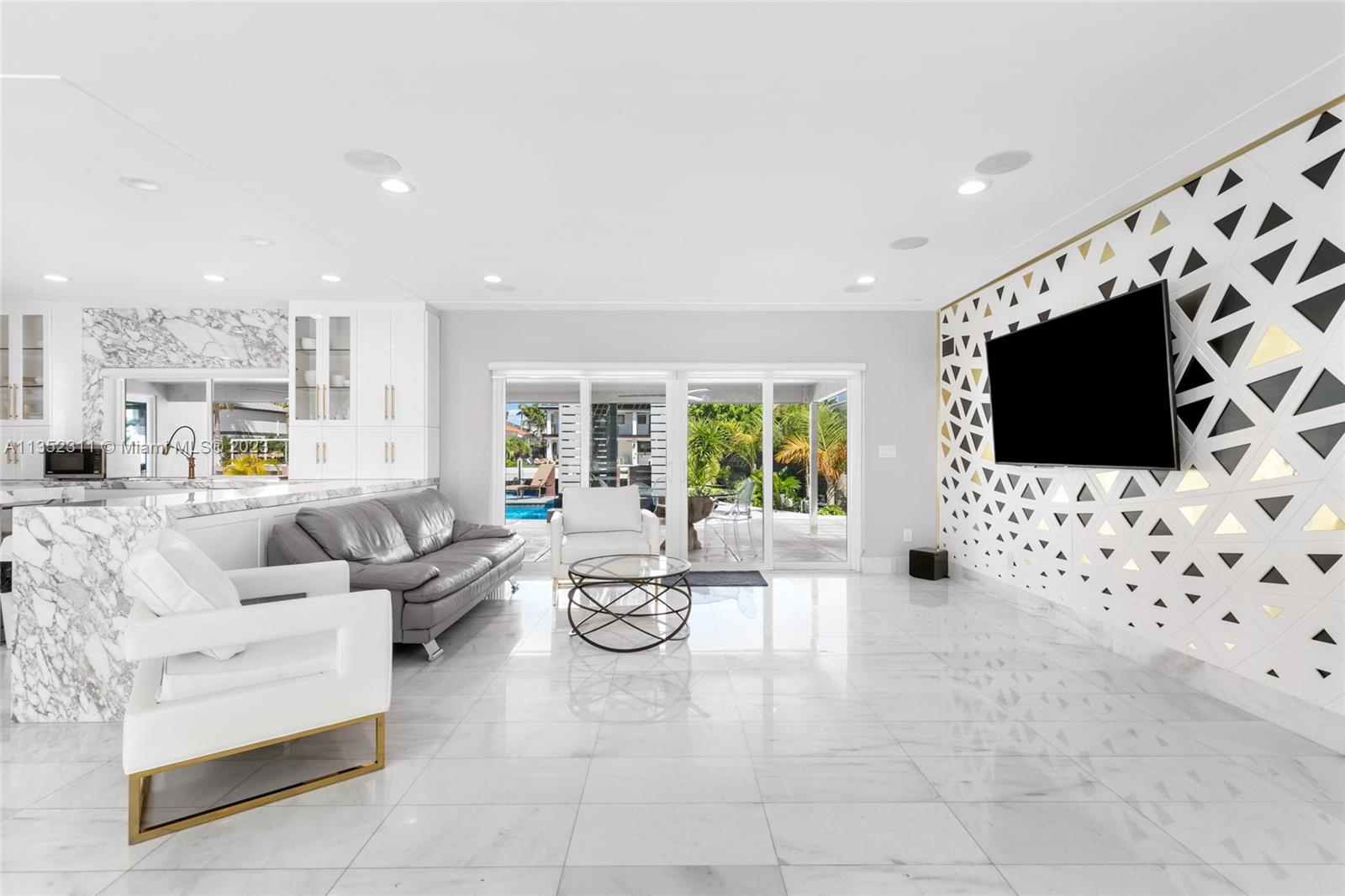 EASTERN SHORES - Residential