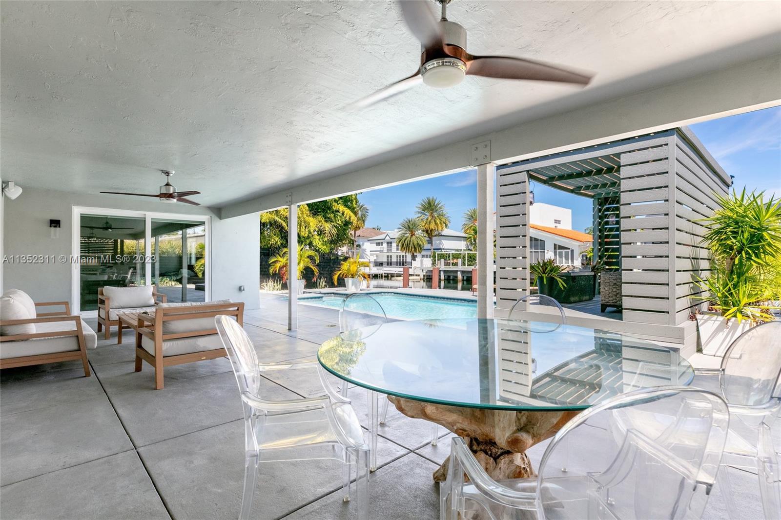 EASTERN SHORES - Residential