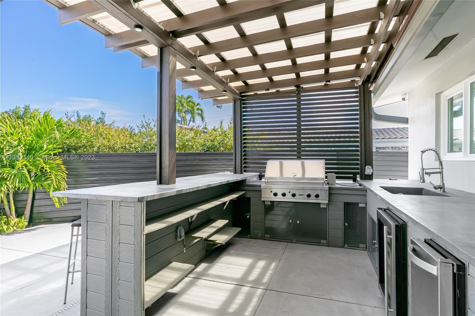 EASTERN SHORES - Residential