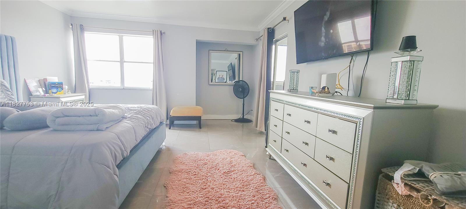 LAKES OF INVERRARY CONDO - Residential