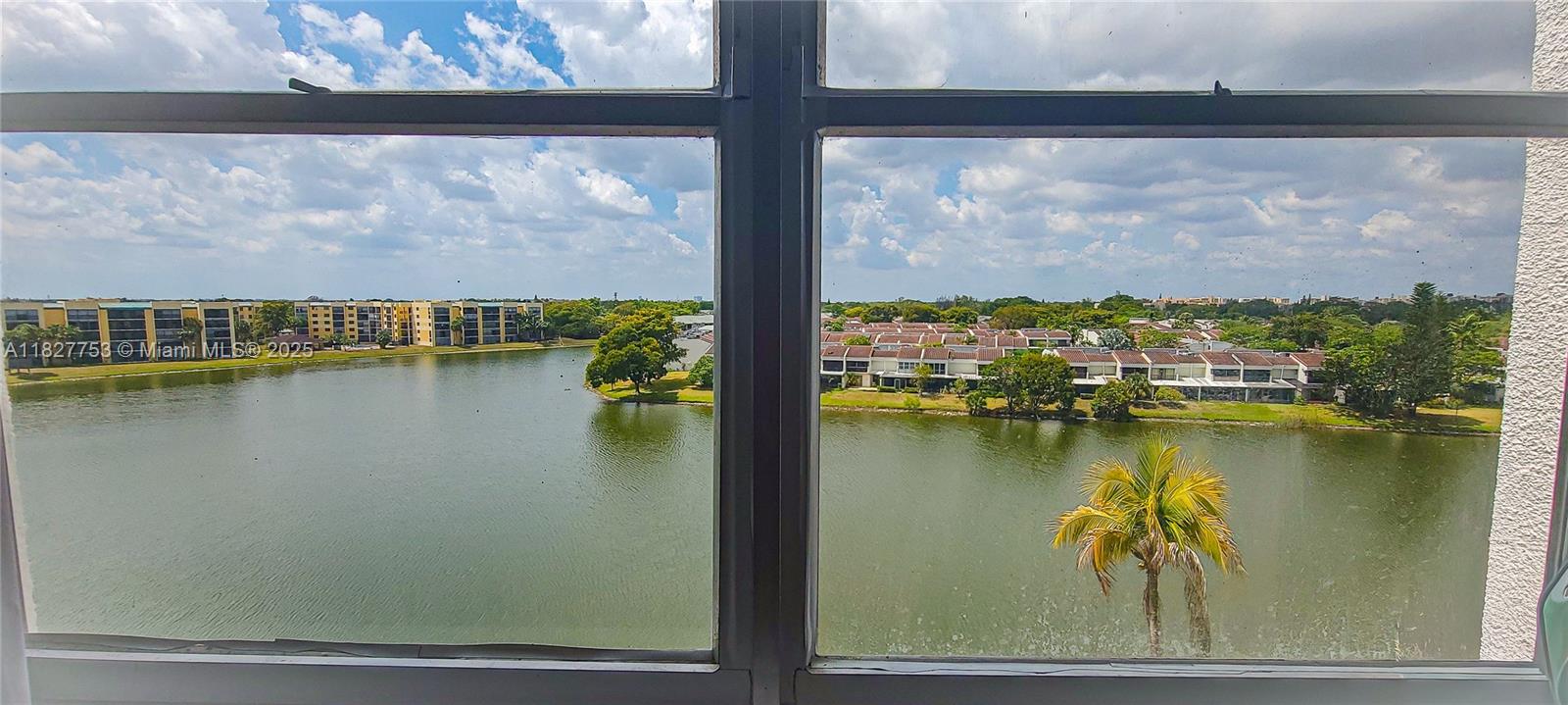 LAKES OF INVERRARY CONDO - Residential