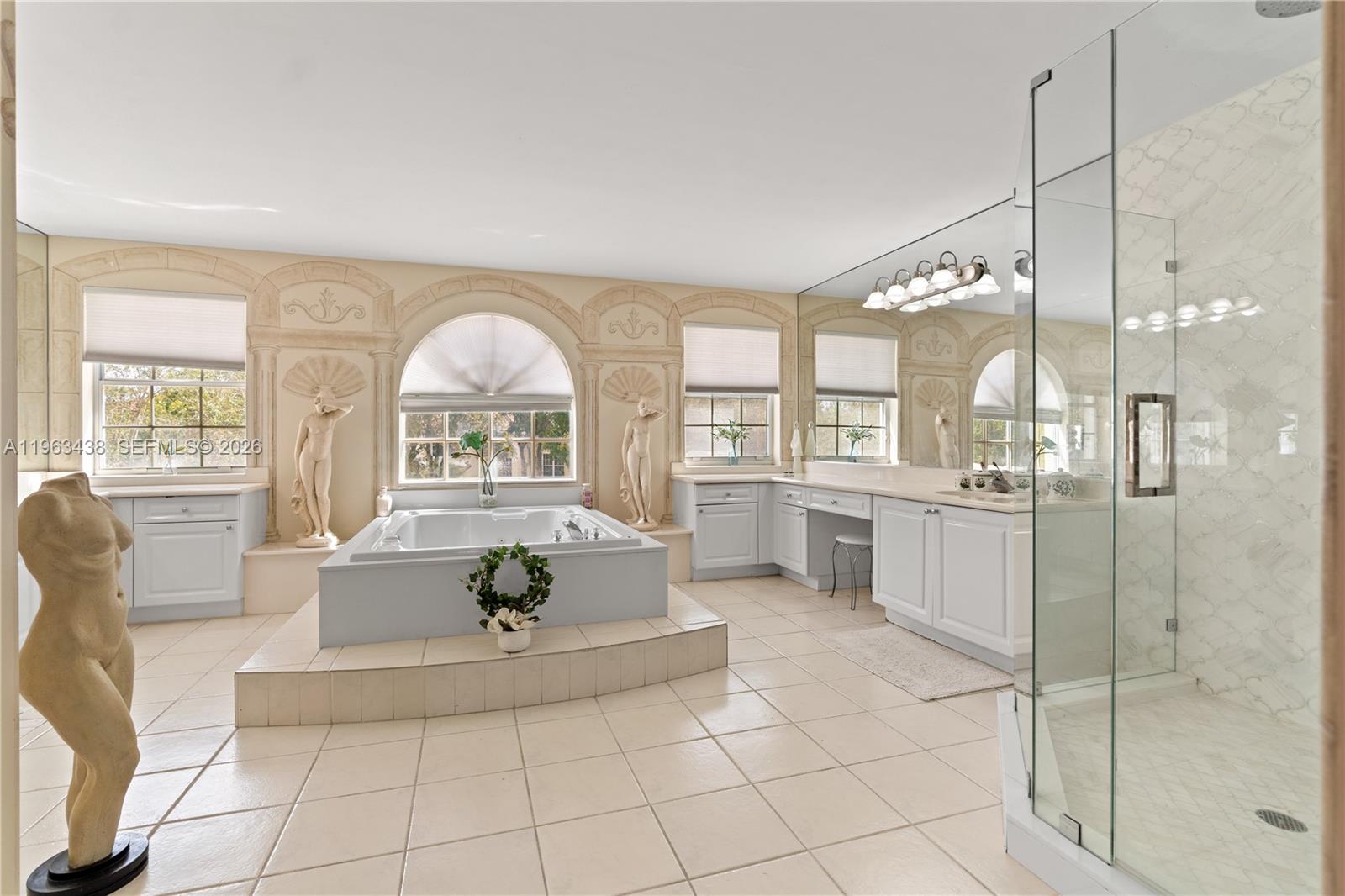 SILVER SHORES - Residential