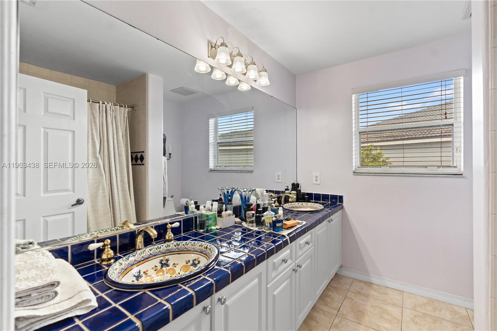 SILVER SHORES - Residential