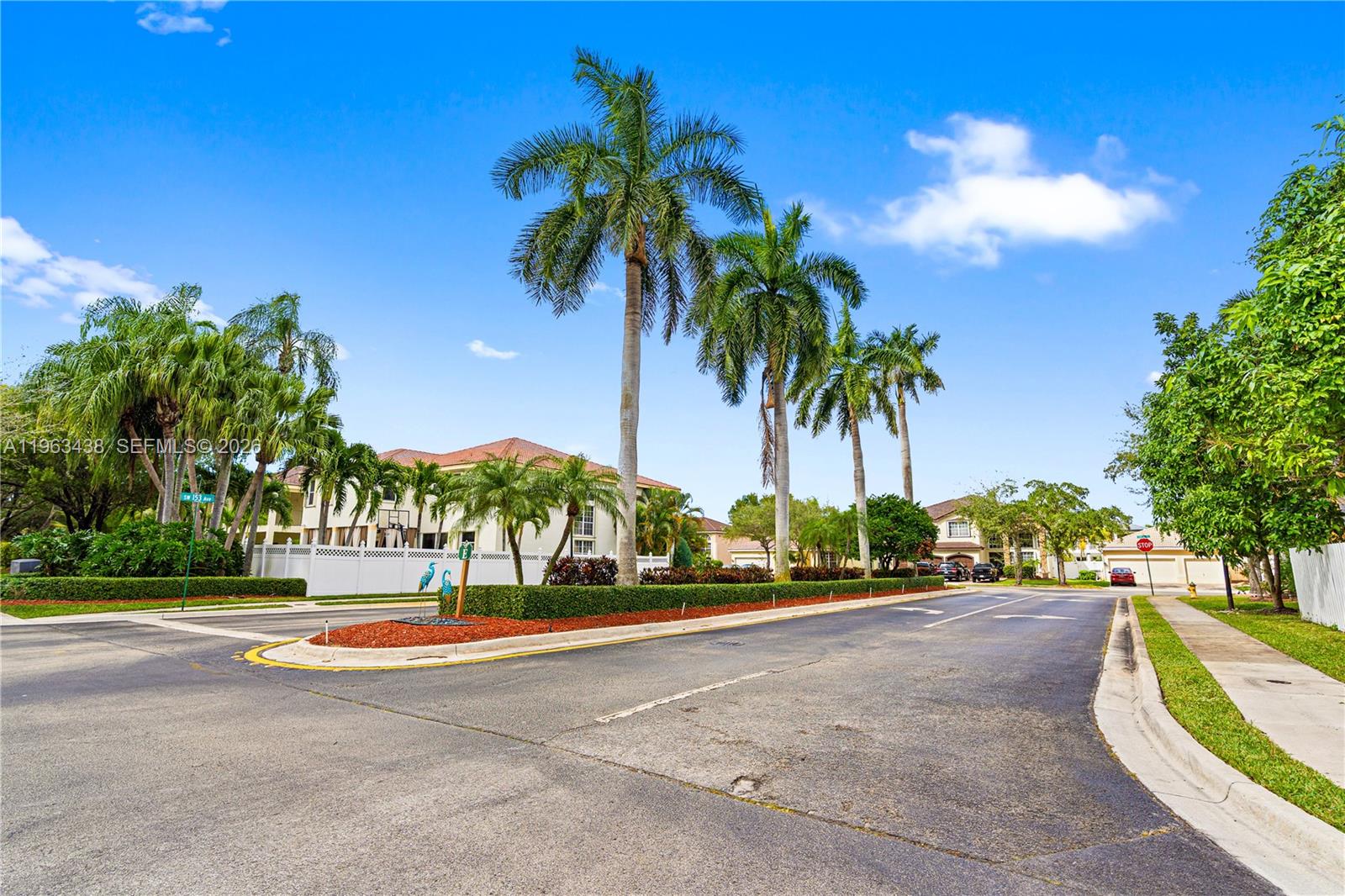 SILVER SHORES - Residential