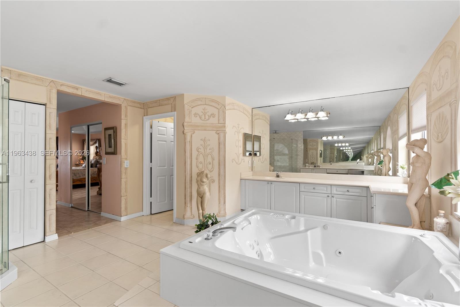 SILVER SHORES - Residential