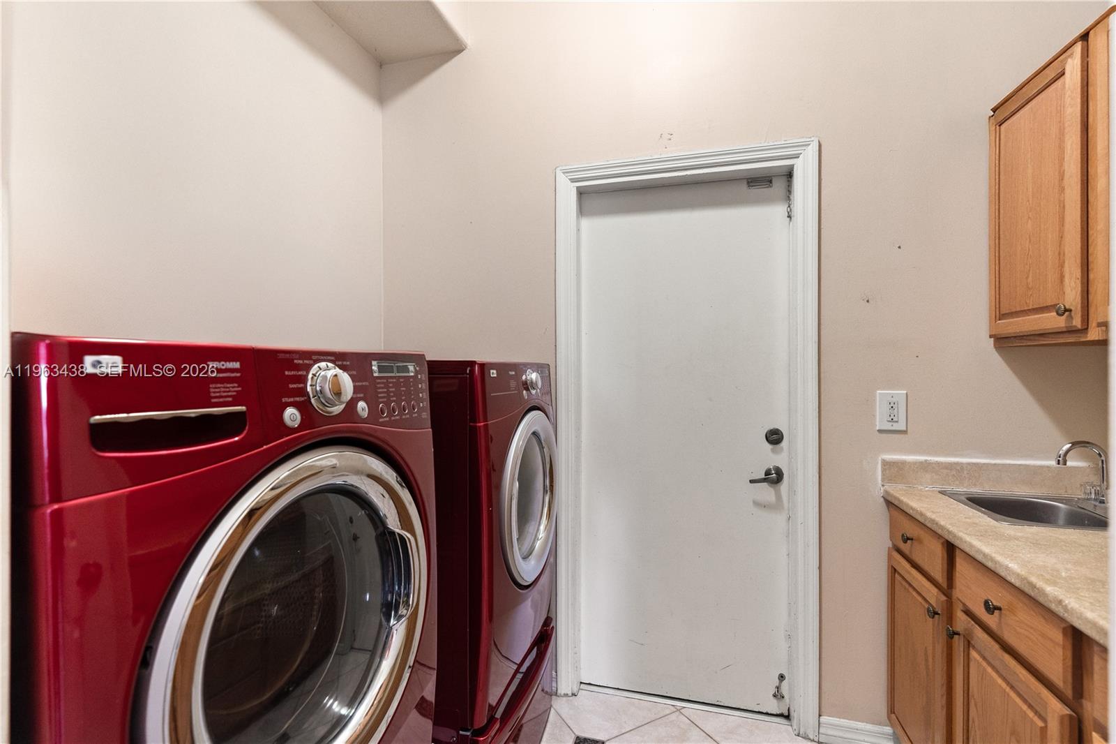 SILVER SHORES - Residential