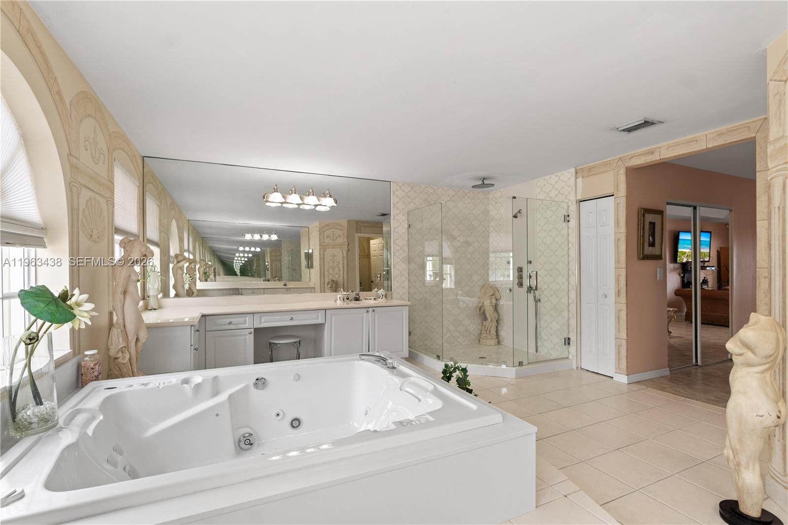 SILVER SHORES - Residential