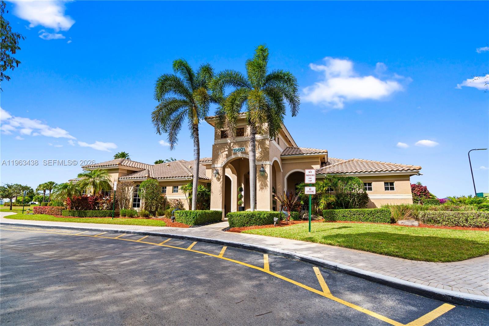 SILVER SHORES - Residential