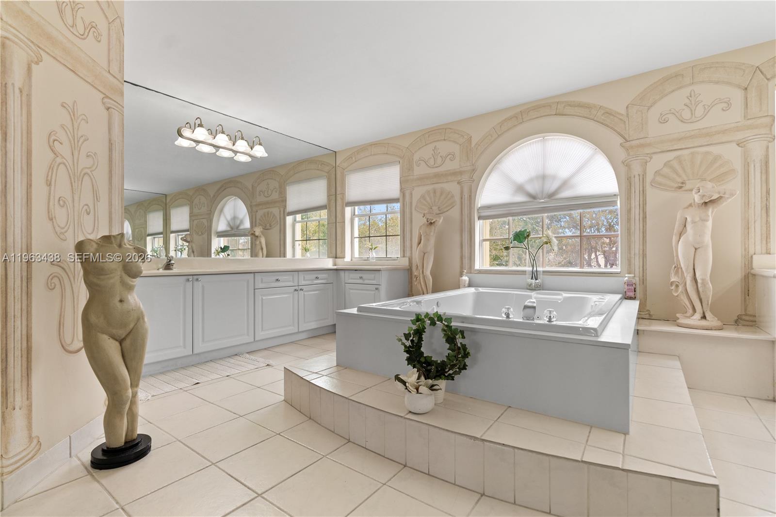 SILVER SHORES - Residential