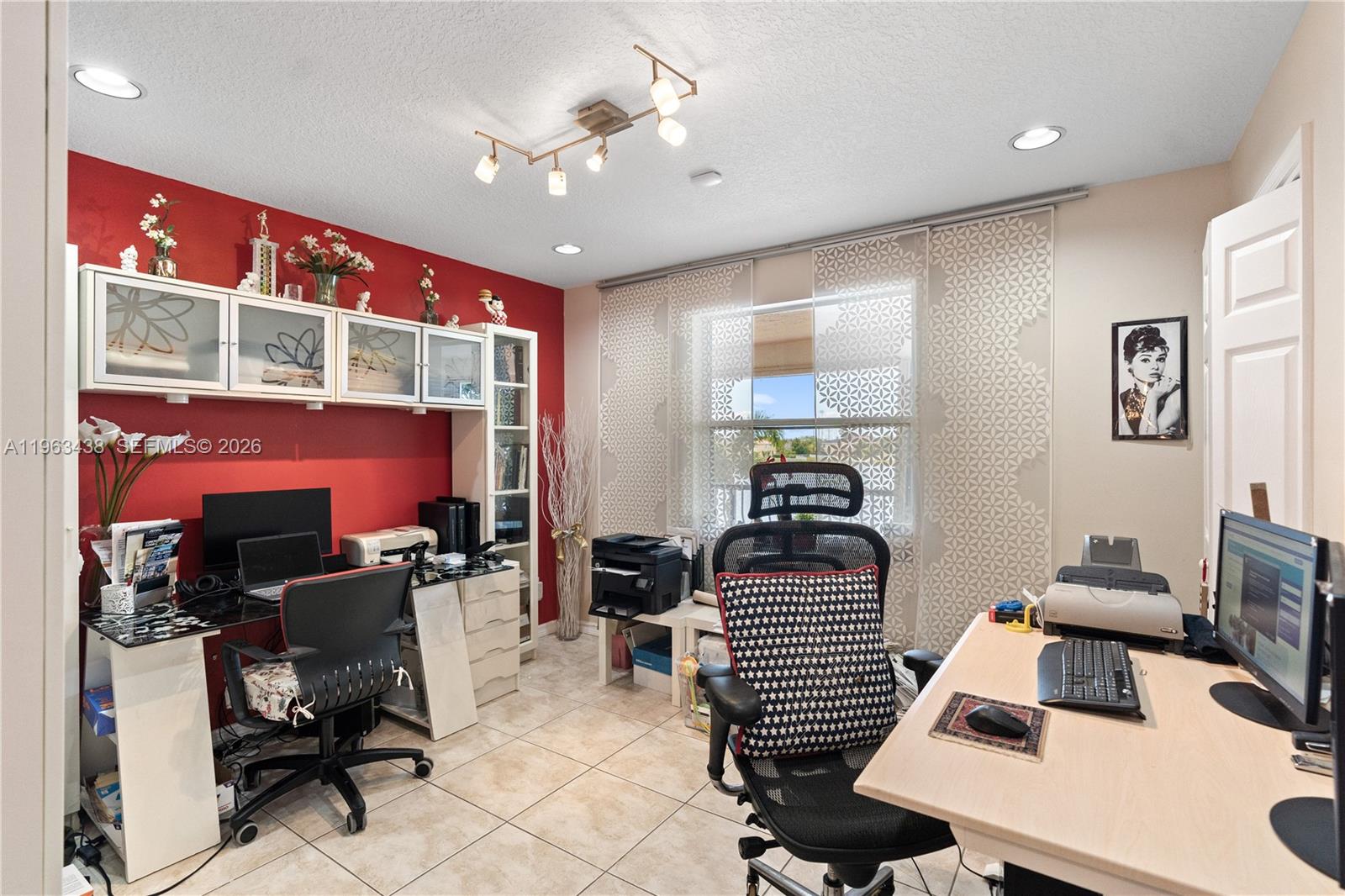 SILVER SHORES - Residential